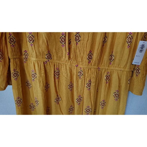Women's Mustard/Gold Old Navy Flowing Dress - Picture 6 of 8